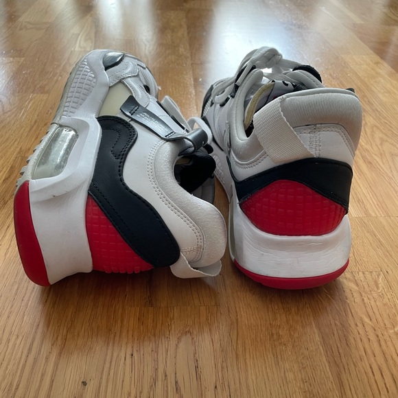 Nike Air Jordan 2021 - Picture 11 of 16